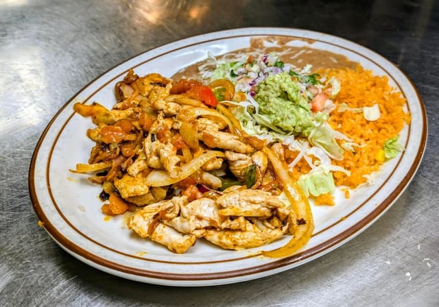 L-Carnitas De Pollo.